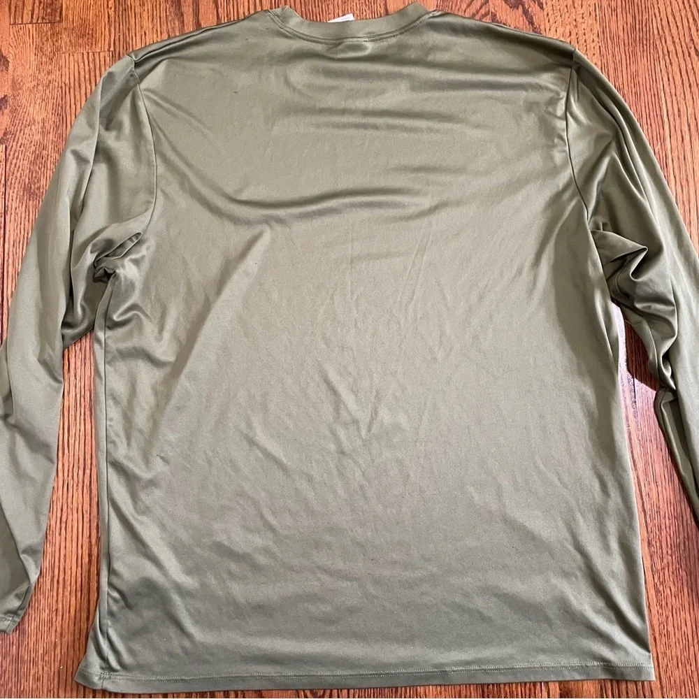 The North Face Hunter Green Long‎ Sleeved Wick Away Tee Size Large